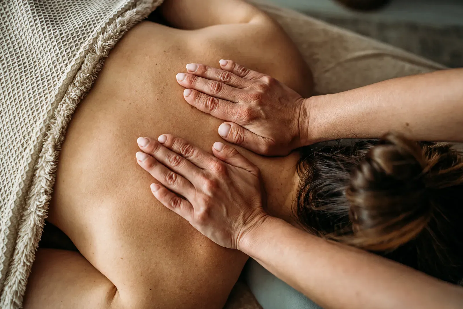 Zachte aanrakingen tijdens een Tingle treatment